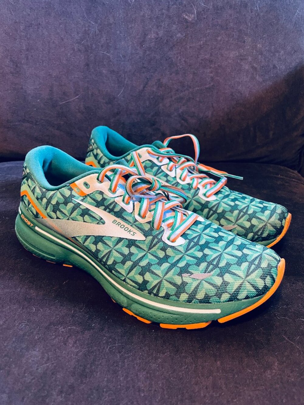 Brooks Ghost 15 "Run Lucky" St. Patrick's Day Running 4 leaf Clover Womens 11 US
